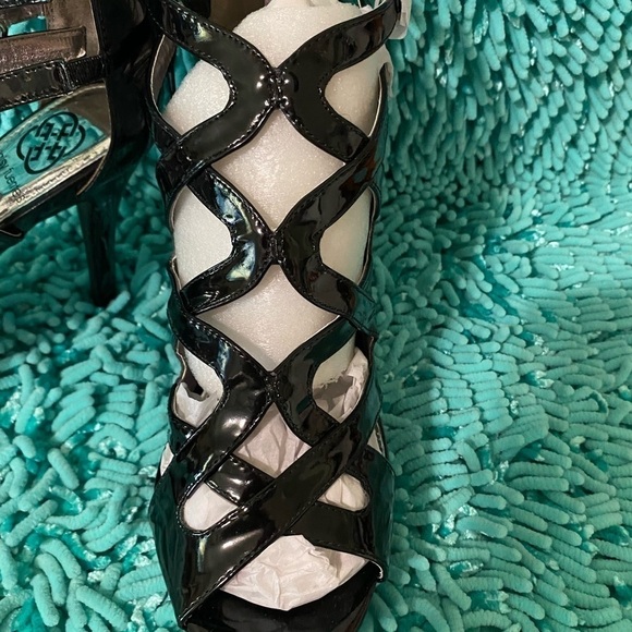 NIB Daisy Fuentes size 9 1/2 - Picture 2 of 9